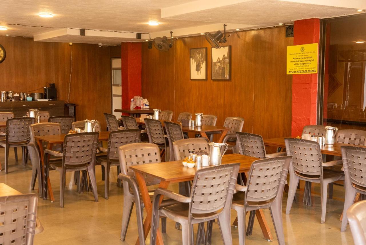 Girivihar Holiday Club - Pure Veg Лонавала Экстерьер фото